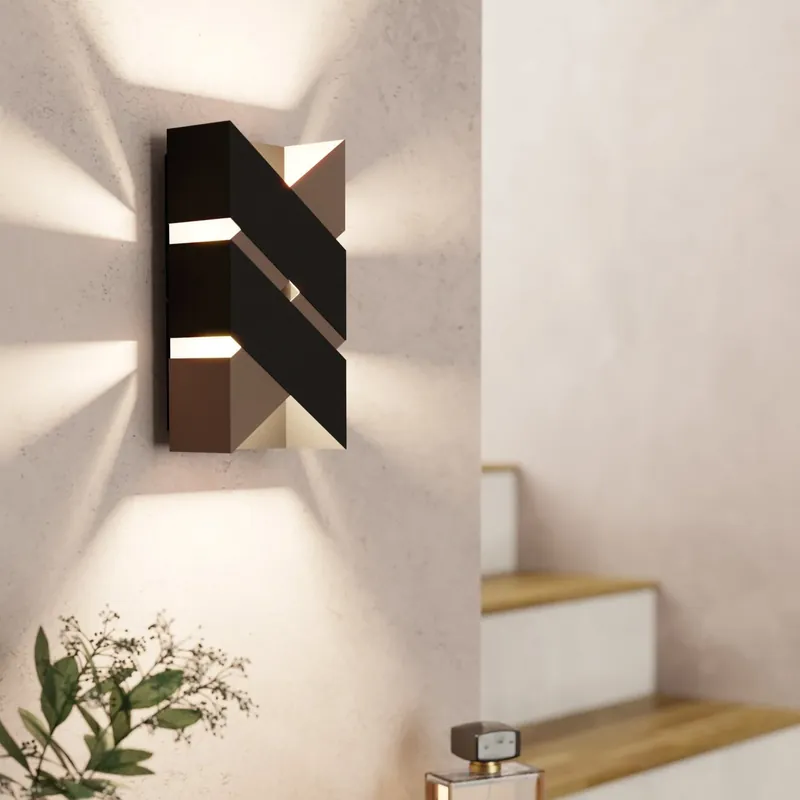 Aplica LED 5W GURARE Negru+Maro Preț promoțional